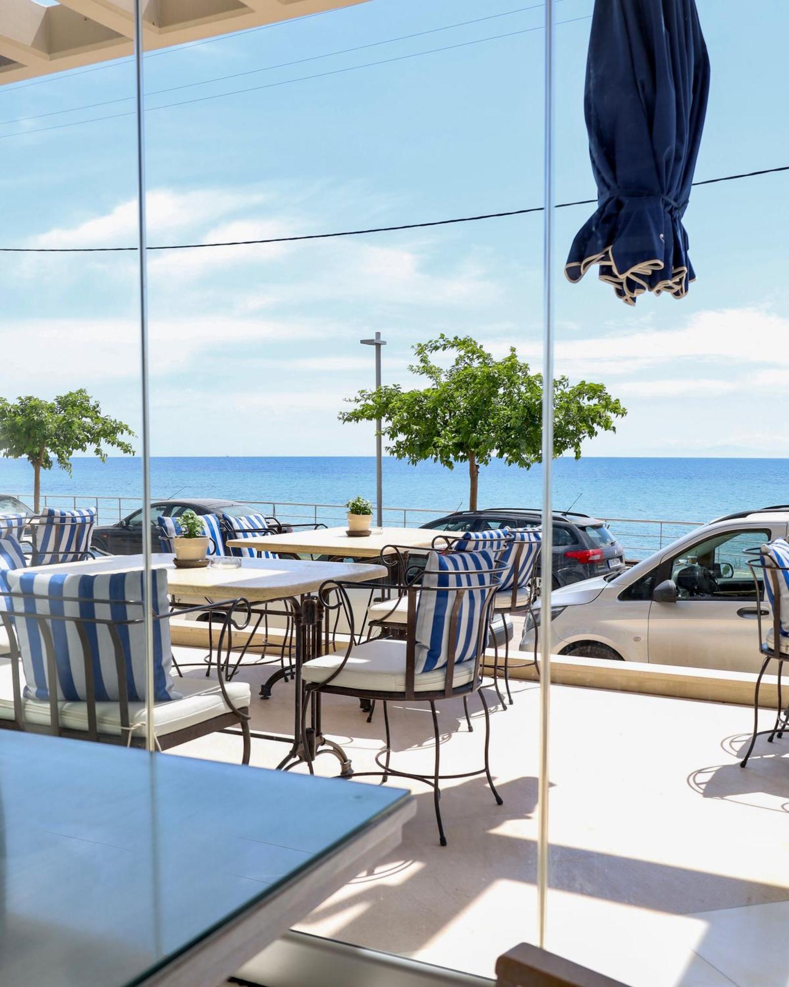 Aegean Blue Beach Hotel Nea Kallikrateia Bagian luar foto