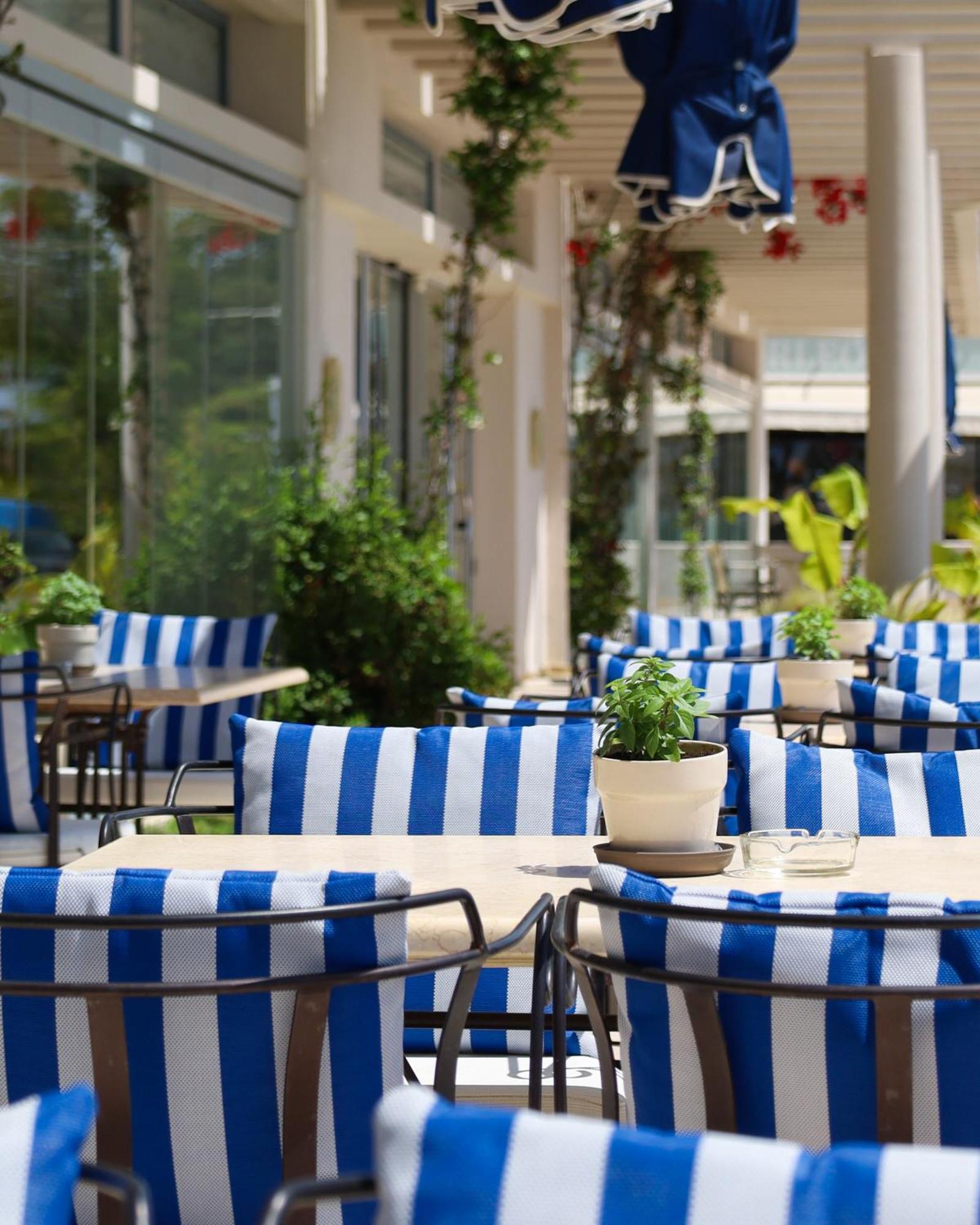 Aegean Blue Beach Hotel Nea Kallikrateia Bagian luar foto