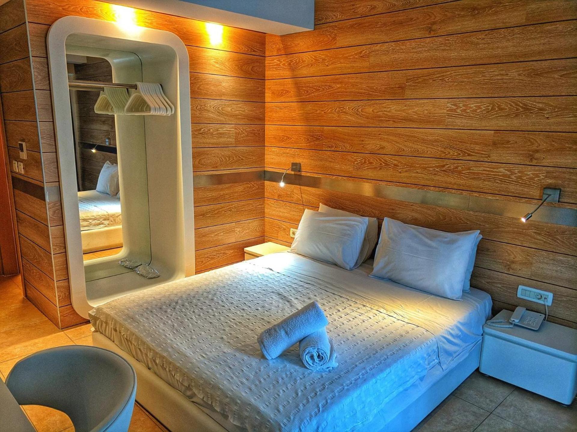 Aegean Blue Beach Hotel Nea Kallikrateia Bagian luar foto